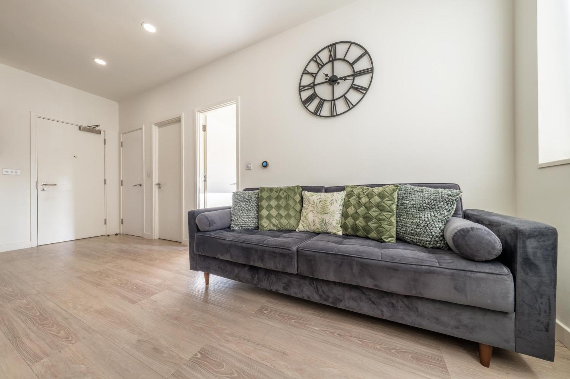 Luxury 1 Bedroom Serviced Apartment With Roof Terrace & Gym スティーブネージ エクステリア 写真