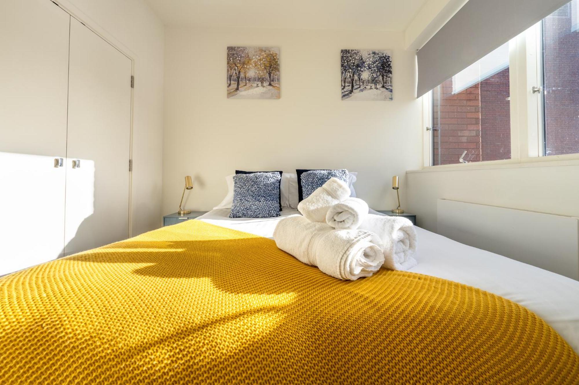 Luxury 1 Bedroom Serviced Apartment With Roof Terrace & Gym スティーブネージ エクステリア 写真