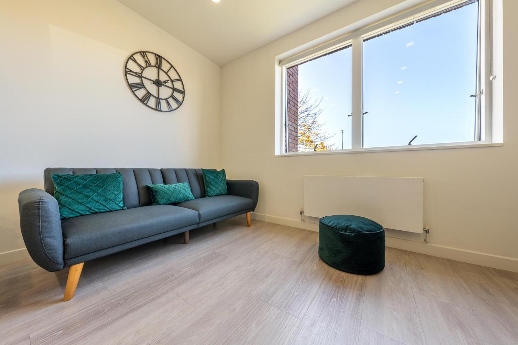Luxury 1 Bedroom Serviced Apartment With Roof Terrace & Gym スティーブネージ エクステリア 写真