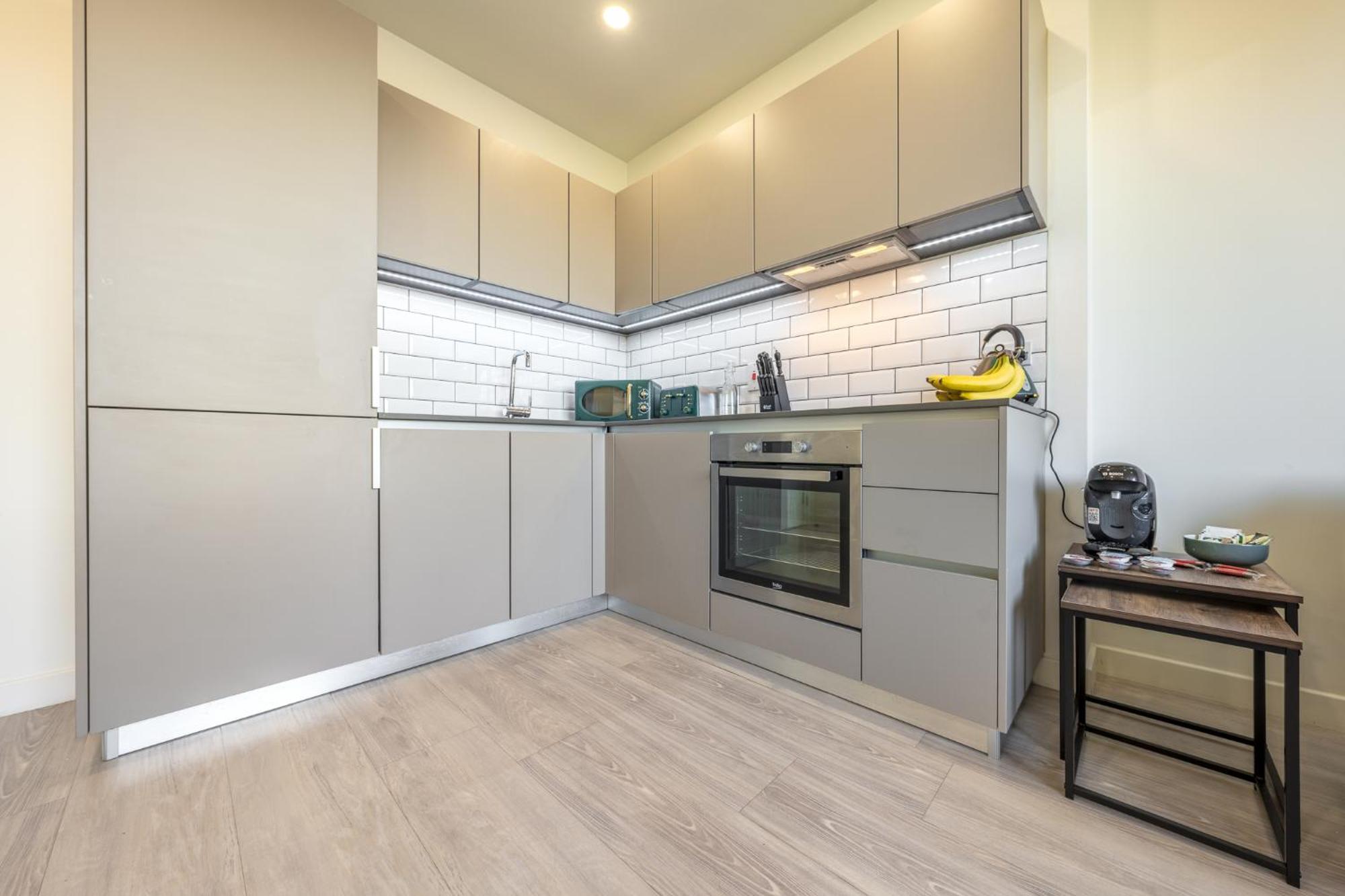 Luxury 1 Bedroom Serviced Apartment With Roof Terrace & Gym スティーブネージ エクステリア 写真