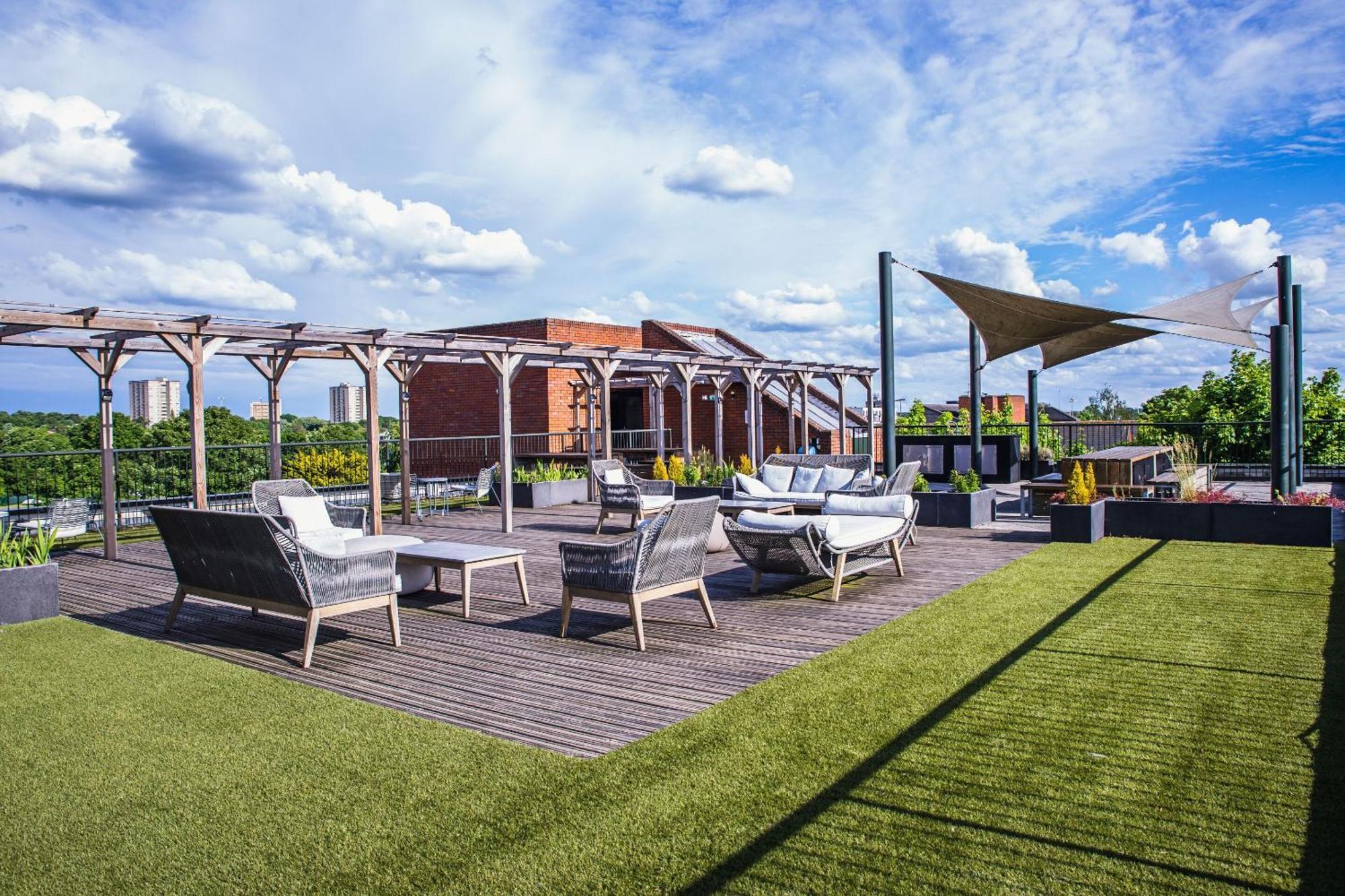 Luxury 1 Bedroom Serviced Apartment With Roof Terrace & Gym スティーブネージ エクステリア 写真