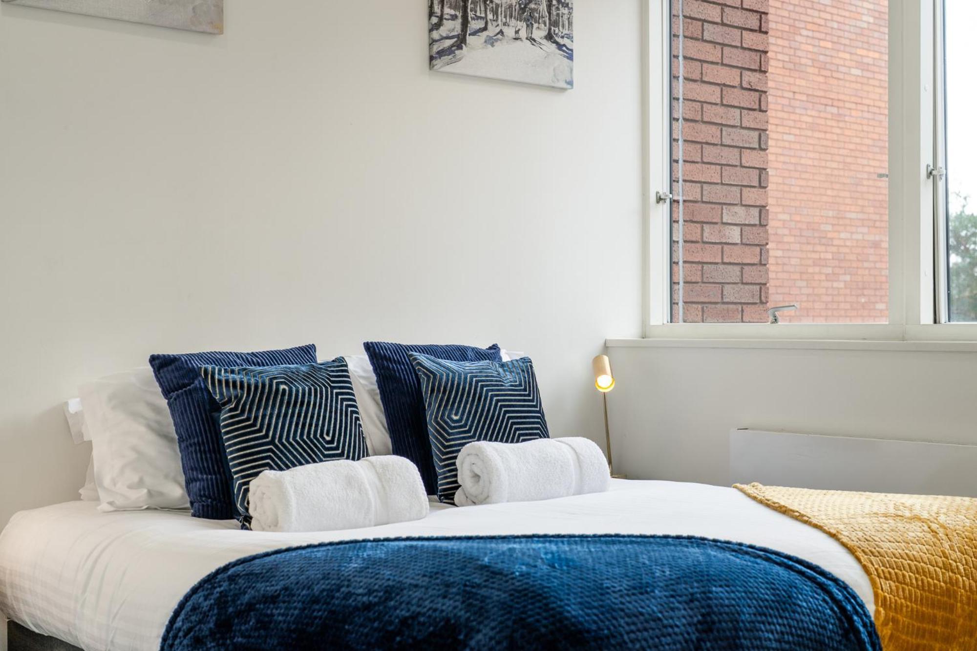 Luxury 1 Bedroom Serviced Apartment With Roof Terrace & Gym スティーブネージ エクステリア 写真