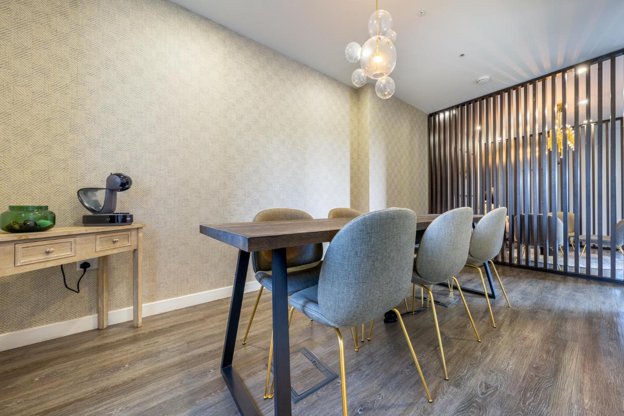 Luxury 1 Bedroom Serviced Apartment With Roof Terrace & Gym スティーブネージ エクステリア 写真