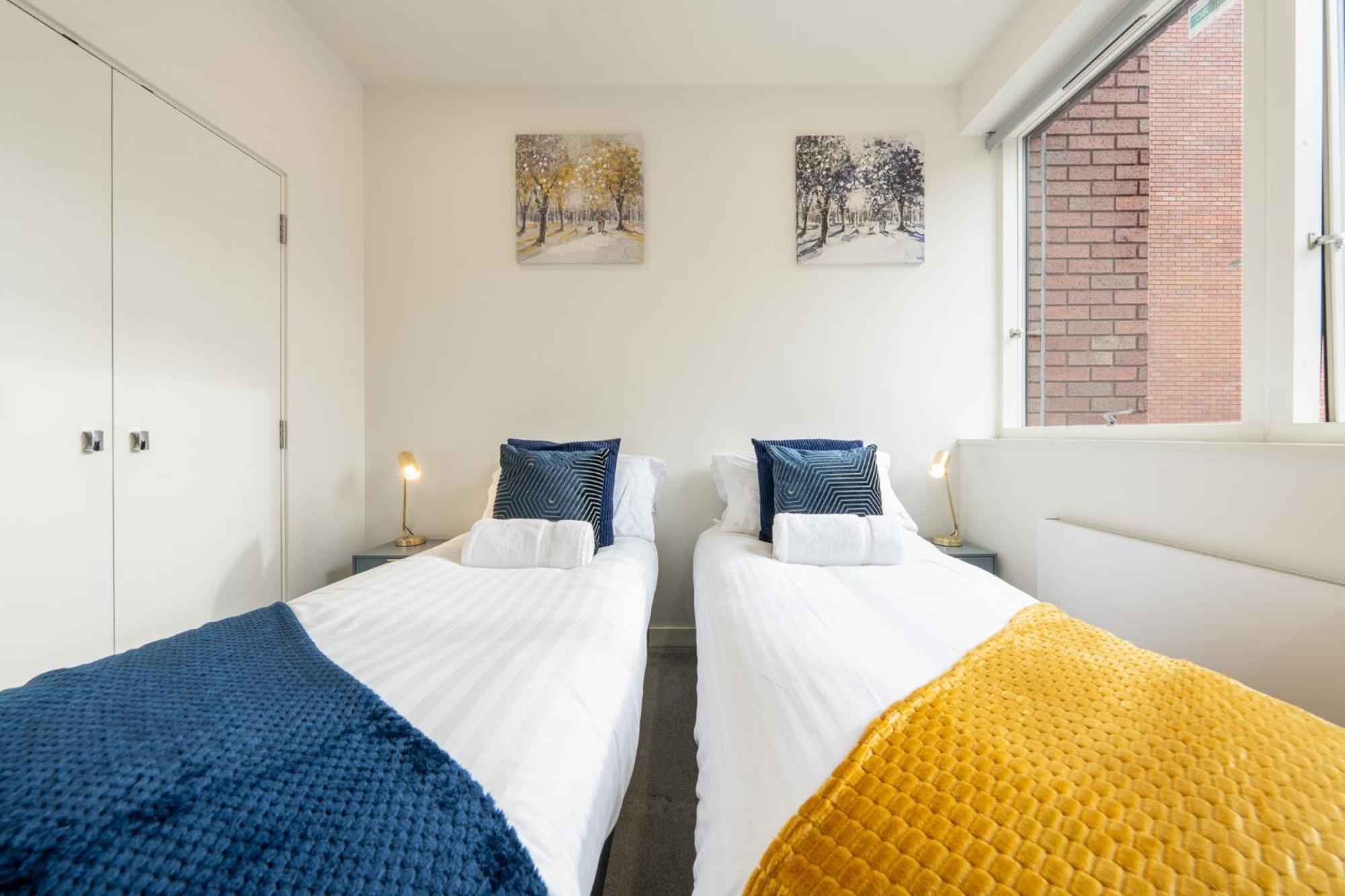 Luxury 1 Bedroom Serviced Apartment With Roof Terrace & Gym スティーブネージ エクステリア 写真
