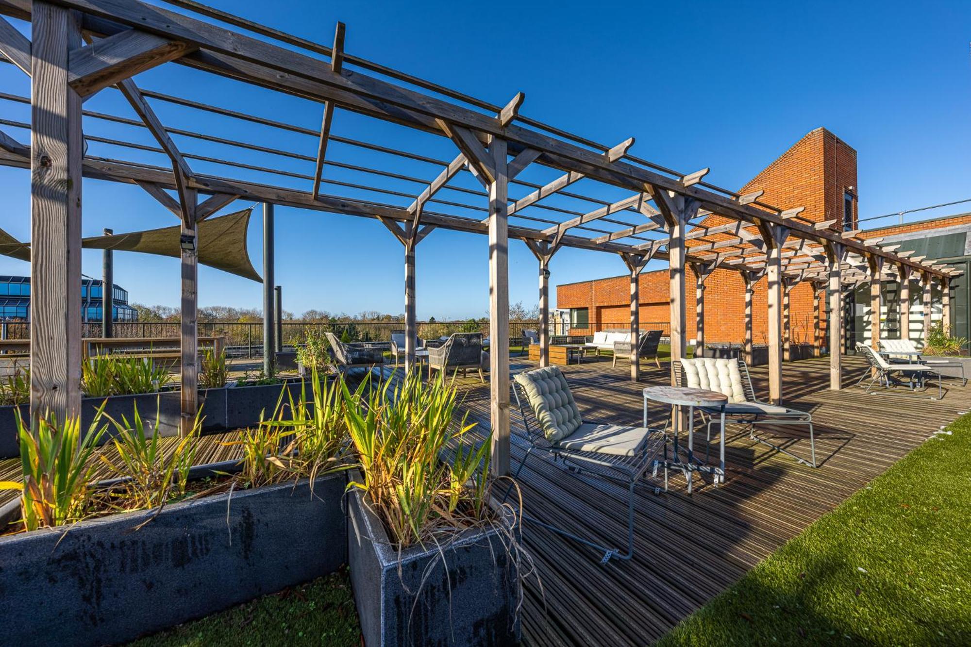 Luxury 1 Bedroom Serviced Apartment With Roof Terrace & Gym スティーブネージ エクステリア 写真
